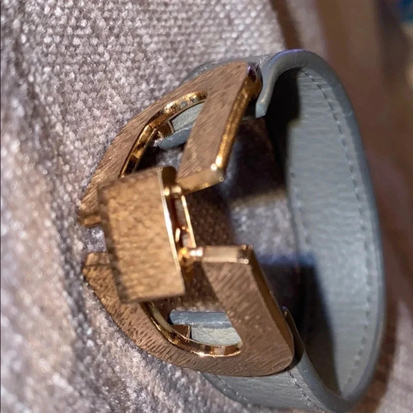 faux Leather brushed  gold tone hardware bracelet - Picture 13 of 13